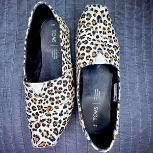 Toms Ortholite Leopard Shoes -these are more like a soft memory foam footbed.